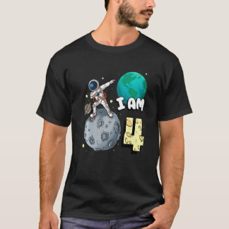 Jag är 4 Space Astronaut Kid Måne Walker 4:e Birth T Shirt