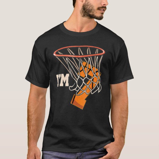 Jag är 7 Basketball Theme Födelsedagsfest Firande T Shirt (Framsida)