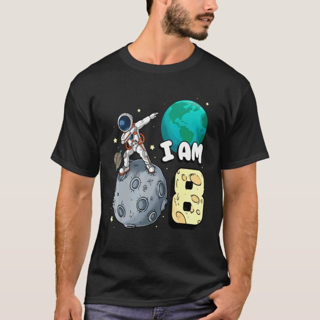 Jag är 8 Space Astronaut Kid Måne Walker 8 Birthda T Shirt (Framsida)