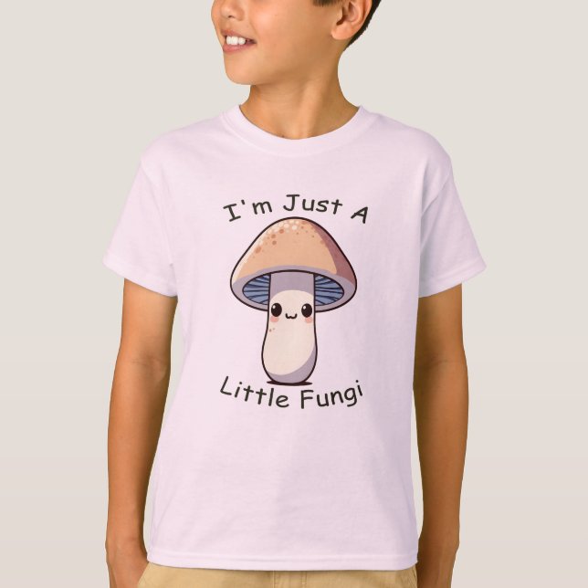 Jag är bara lille Fungi Anime Funny Mushroom Kids T Shirt (Framsida)