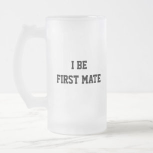 Jag är den första kompisen. Svart och White. Frostat Ölglas
