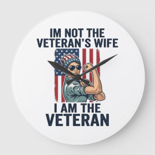 Jag Är Den Veteraniska Patriotiska Kvinnan Veteran Stor Klocka