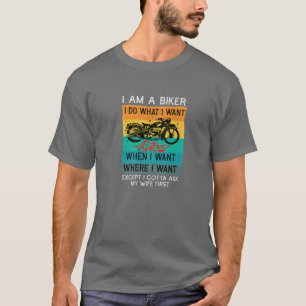 Jag är en BIKER som fungerar som motorcykelmotor T Shirt