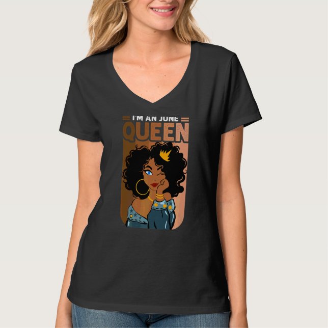 Jag är en Junidrottning Black Afro Women Birthday T Shirt (Framsida)