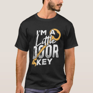 Jag är en liten dörr, nyckel-låtterknapp halvvägs t shirt