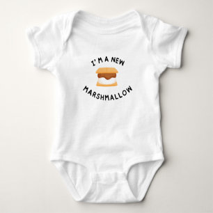 Jag är en ny Marshmallow Baby Bib   Cute S'mores T Shirt