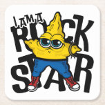 Jag är en Rockstjärna Underlägg Papper Kvadrat<br><div class="desc">Den här lekande designen har en rockstjärna av coolans gult med stort uttrycksfullt ögon,  klädd i blå jeans och röda sensorer,  som slår en säker attityd. En söt men edgy utformning som kostym inte bara stenar barn och tonåringar utan även vuxnor som inte tar livet för allvarligt.</div>