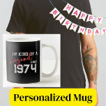 Jag är en sorts LEGEND sedan år | Funny Birthday Kaffemugg<br><div class="desc">Firar födelseåret: "Jag är en sorts LEGEND sedan 1974" Lustigt födelsedagskaffe Mugg! Kopp är inte bara ett mugg. Det är en proklamation av epicitet som har brustit sedan (för in födelseår). Gör en underbar gåva till Pappa,  morfar,  farbror,  son,  broder eller vänner med underbar känsla för humor!</div>