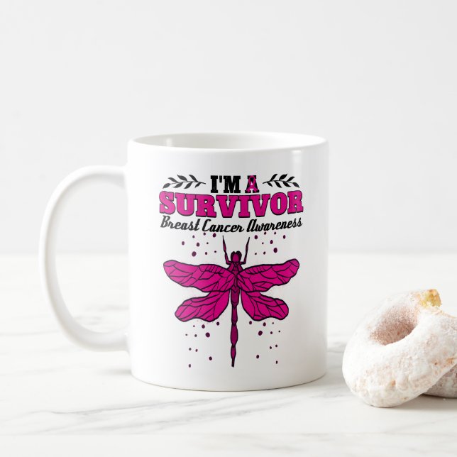 Jag är en Survivor Dragonfly Breast Cancer Awarene Kaffemugg (Med munk)