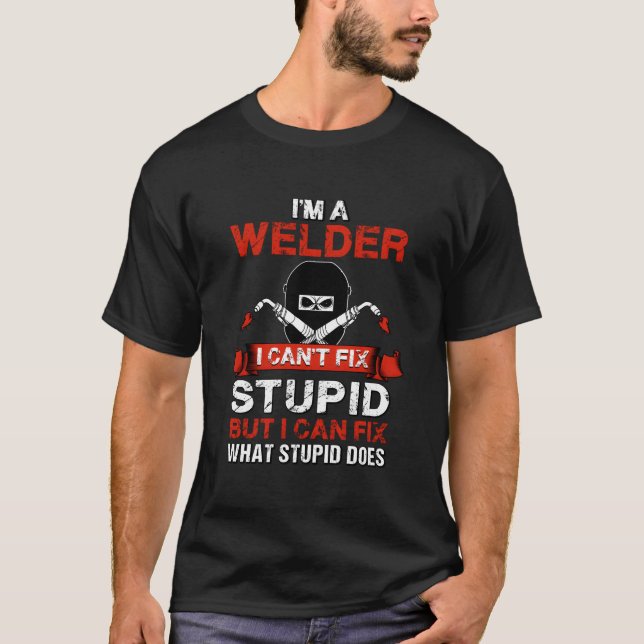 Jag är en svetsare som svetsar bröllopsmaterial ti t shirt (Framsida)