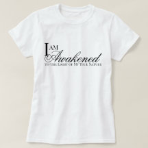 Jag är en uppväckt bekräftelse metta bön T-Shirt