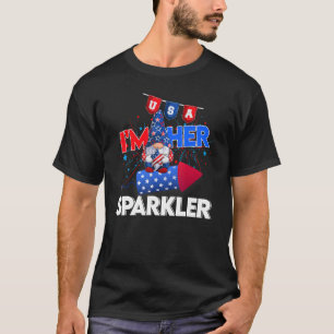 Jag är hennes Sparkler Gnome Fireworks American Co T Shirt