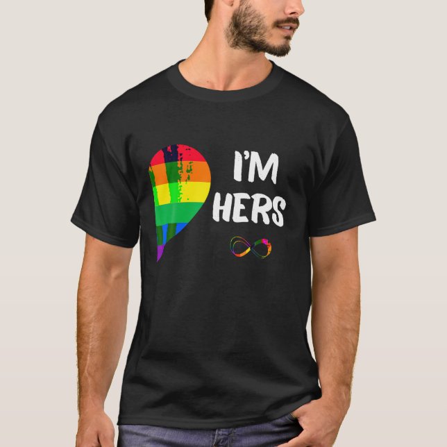 Jag är Hers Shes Mine Lesbisk Par Matching LGBT P T Shirt (Framsida)