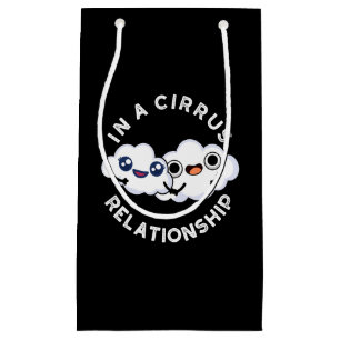 Jag är i ett Cirrus Relationship Cloud Pun Mörk BG