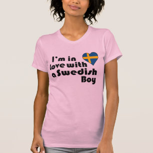 Jag är i Kärlek med en svensk pojke Tee Shirt