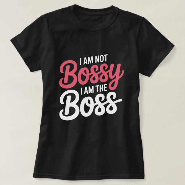 Jag är inte Bossy.. Jag är den roliga byrån i Chef T Shirt (Design framsida)