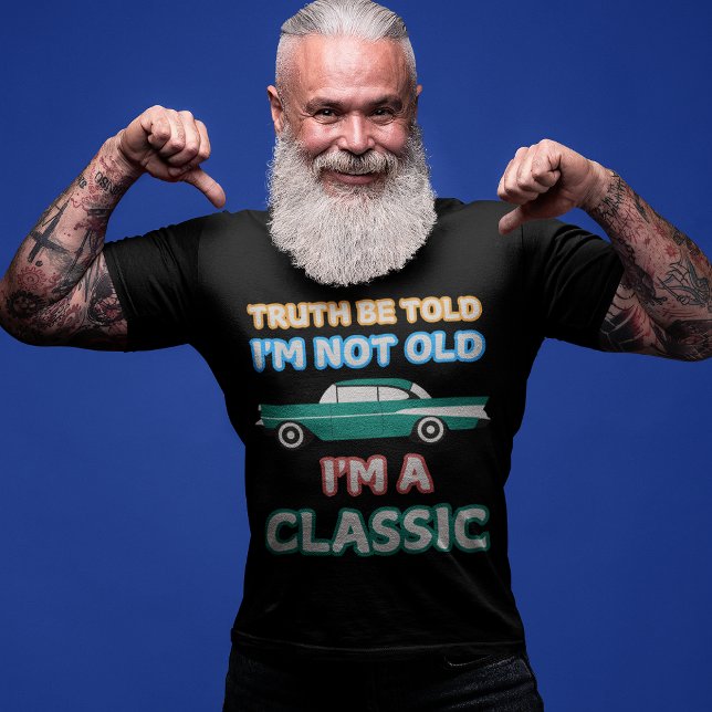 "Jag är inte gammal, jag är klassisk" 1957 Chevy V T Shirt (Skapare uppladdad)