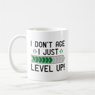 Jag är inte gammal. Jag bara jämnar upp mig Kaffemugg