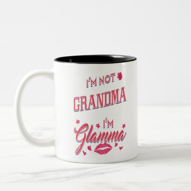 Jag är inte mormor, jag är Glamma Två-Tonad Mugg (Vänster)