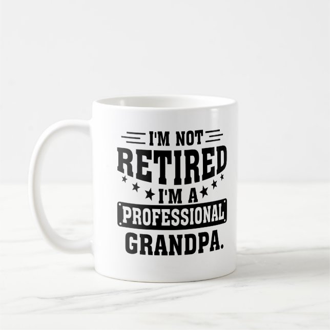 Jag är inte pensionär jag är en professionell farf kaffemugg (Vänster)
