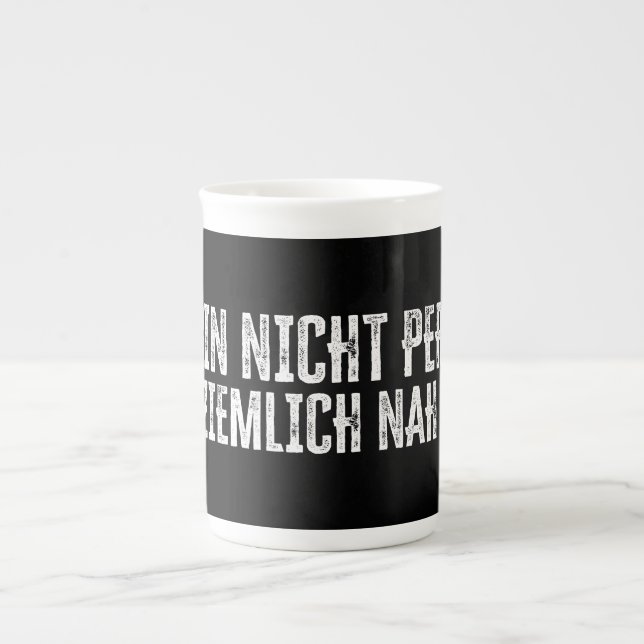 Jag är inte perfekt – men ganska nära! benporslin mugg (Framsidan)