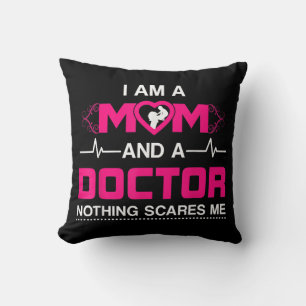Jag är Mamma och A Doktor Ingenting Skrämmer mig - Kudde