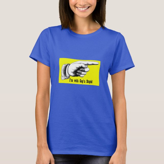 Jag är med Cap'n Stupid gulbox T Shirt (Framsida)