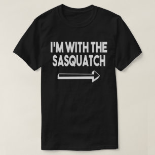 Jag är med Sasquach Easy Halloween Matching Par T Shirt