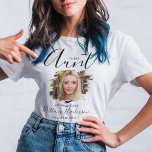 Jag är Moster | Student Photo T-Shirt<br><div class="desc">Jag är Moster i Student "deras namn" Studenten-skjortor. Skjortan har en utskuren fotoeffekt med en modern studenten-textmall. Du kan ändra texten stil,  storleka och färg genom att klicka på den anpassade länken efter anpassning.</div>