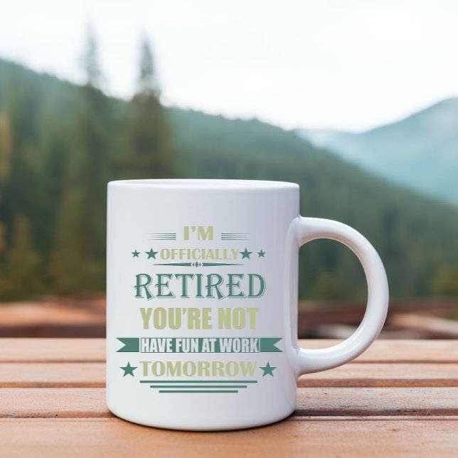 Jag är officiellt pensionerad från Funny Pension G Mugg (Skapare uppladdad)