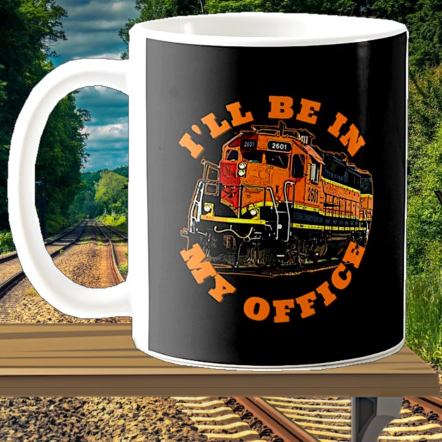 Jag är på mitt kontor - Diesel Locomotive Railroad Kaffemugg (Skapare uppladdad)