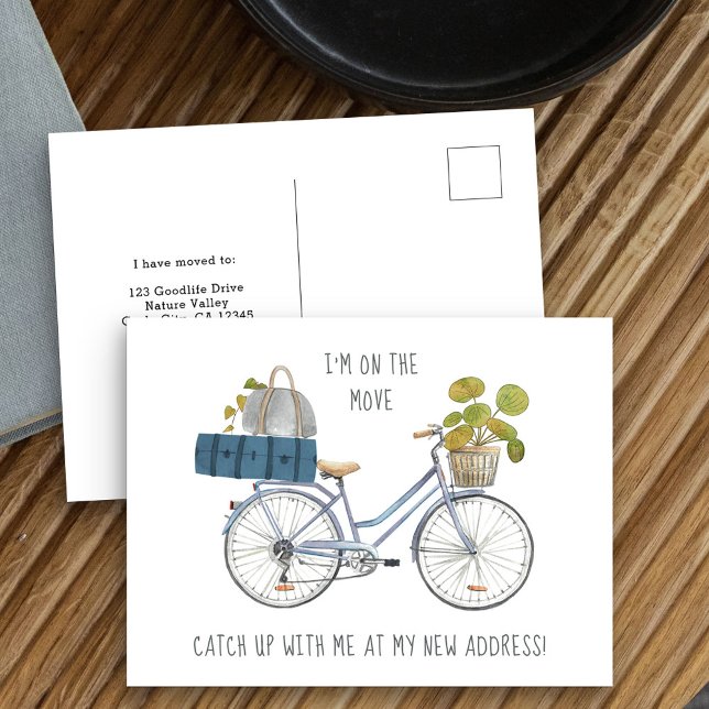 Jag är på Move Bike and Luggage Funny Flytta Meddelande Vykort (New Address postcard with whimsical bicycle theme)