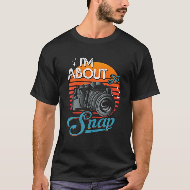 Jag är på väg att fästa kameran så att den fungera t shirt (Framsida)