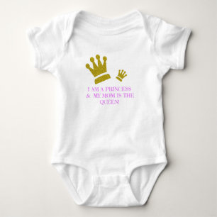 Jag är prinsessa och min Mamma är drottningen Body Tee Shirt