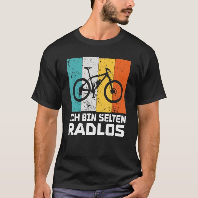 Jag är sällan bikelfri, rolig cyklist-cykelhjul t shirt (Framsida)