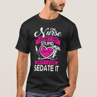 Jag är sjuksköterska kärlek hjärta tryck den bästa t shirt