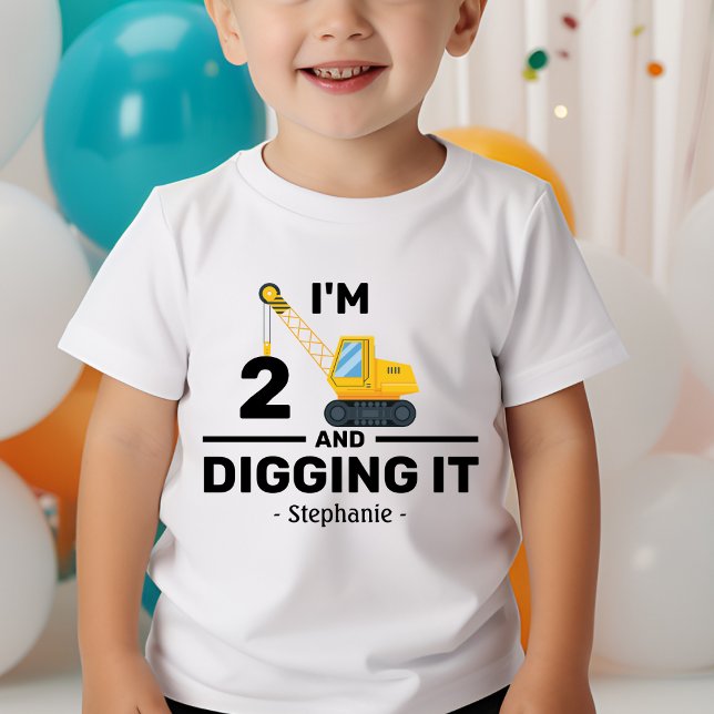 Jag är två och Gräver den 2:a födelsedagspojken 2  T Shirt (Skapare uppladdad)