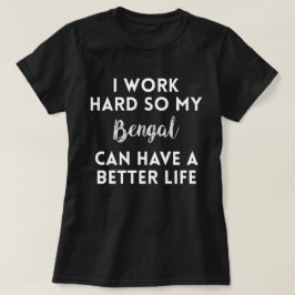 Jag arbetar hårt, bengaliskt citat t shirt