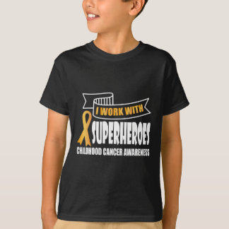 Jag arbetar med superhjältar, barncancer Ribbon Aw T Shirt