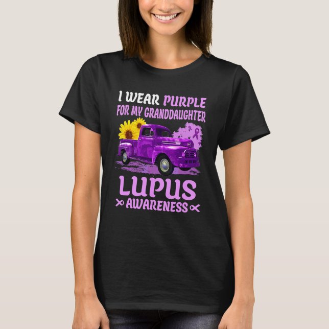 Jag Bära Lila för min mordotter Lupus-medvetenhet T Shirt (Framsida)
