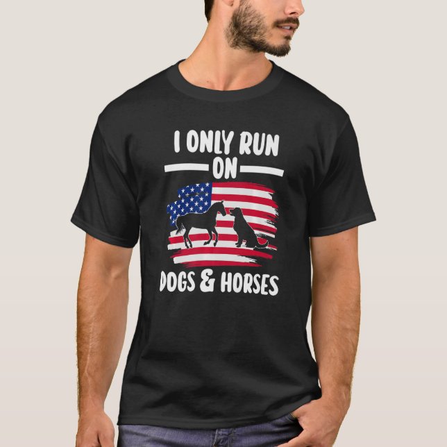 Jag bara springa på hundar & hästar equestrian Pre T Shirt (Framsida)