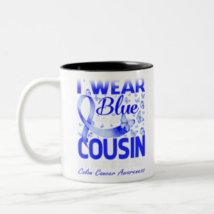 Jag Bäror blå för min kusin Colon Cancer Awareness Två-Tonad Mugg