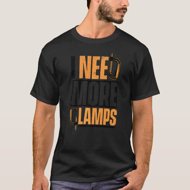 Jag behöver fler lampor t shirt (Framsida)