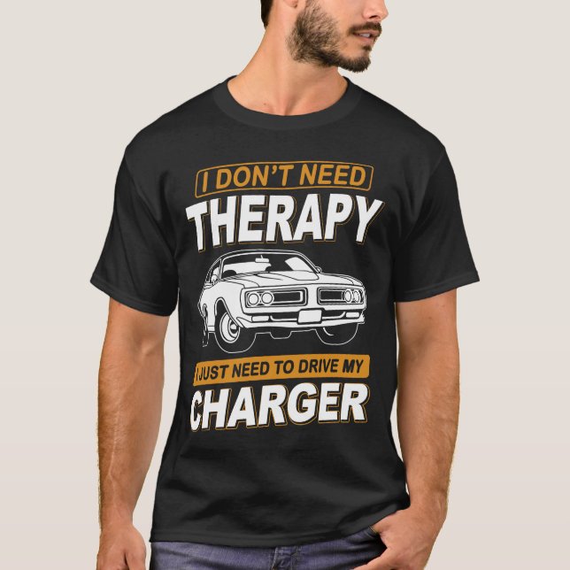 JAG BEHÖVER INTE TERAPI Dodge Charger 1971 T Shirt (Framsida)
