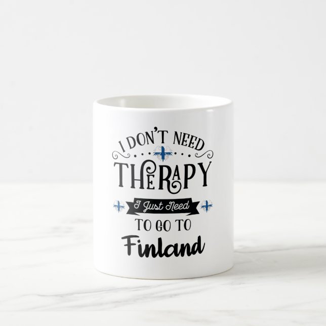 Jag behöver inte terapi för att åka till Finland Kaffemugg (Center)