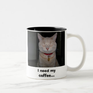 Jag behöver mitt kaffe… Två-Tonad mugg