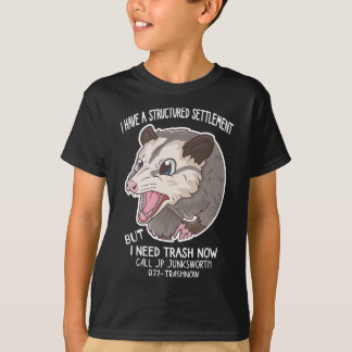 Jag behöver Sopor nu Possum Meme Funny Possum T Shirt