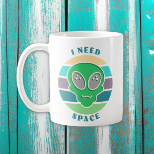 Jag behöver utrymme Lustigt Vintage Alien Pun Kaffemugg