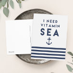 Jag behöver vitaminsjöflottan och Vita Nautiska Ra Vykort<br><div class="desc">När man behöver en dos av vad bara havet kan ge... Du behöver lite vitaminhav! Vår maritima chic,  kartongdesign innehåller citatet "I Need Vitamin Sea" i ett fet blått bokstäver med en ankarillustration och ett band av marin och vit rand längs grund.</div>