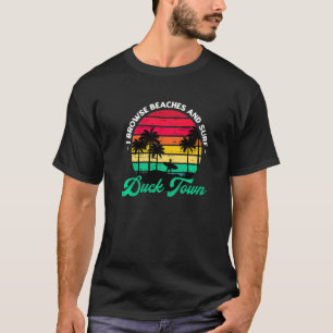 Jag bläddrar bland stränder och Surfa Anka stad i T Shirt